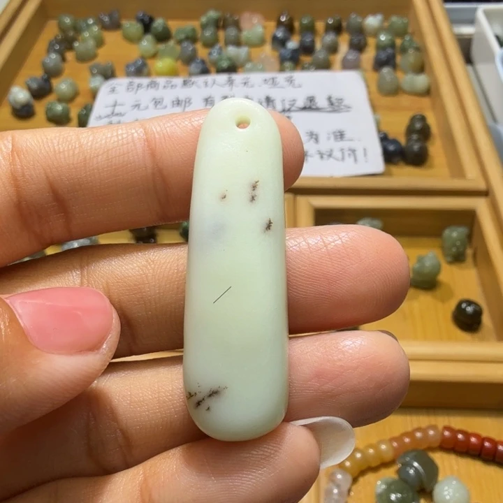 和田玉未镶嵌珠宝奇石