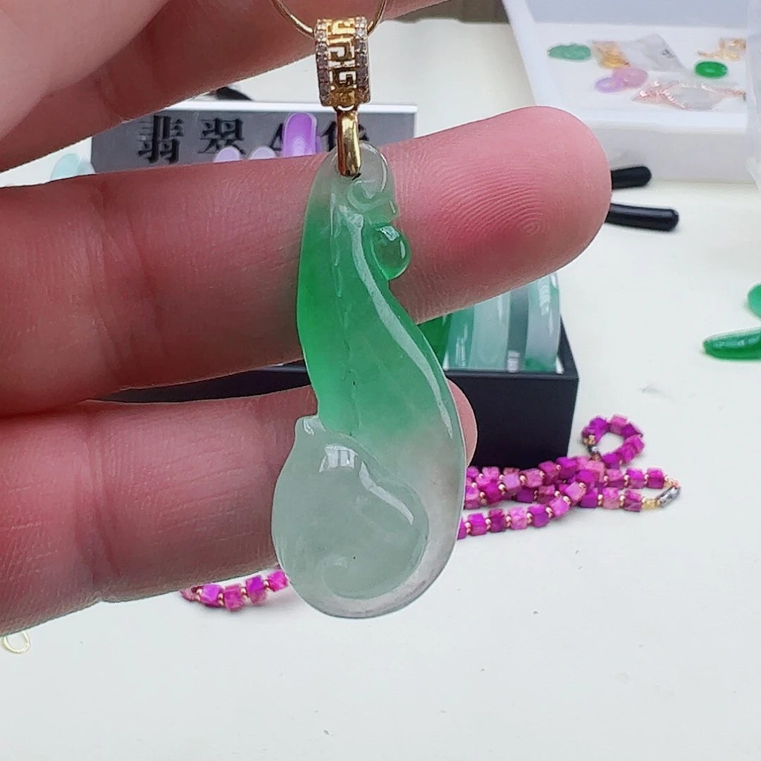 翡翠吊坠(赠链)银S925镶嵌