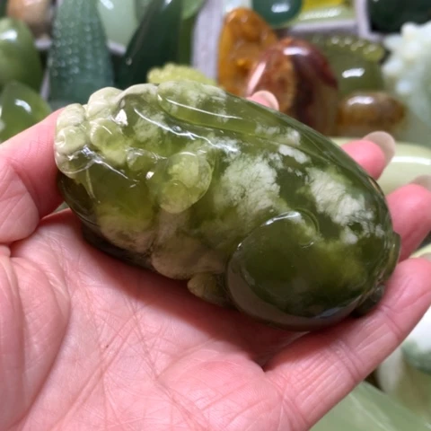 蛇纹石玉未镶嵌手把件