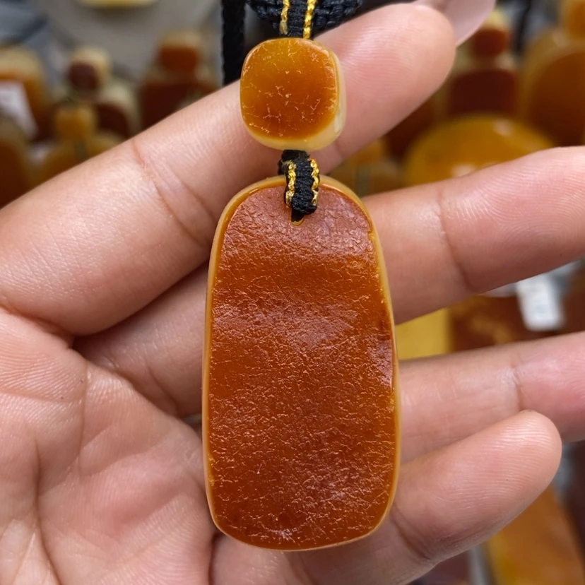 【闪购商品】琥珀颈饰未镶嵌