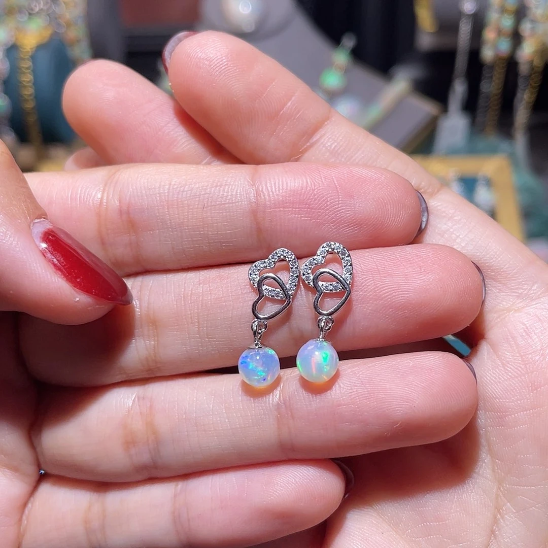 银S925镶嵌欧泊耳钉）