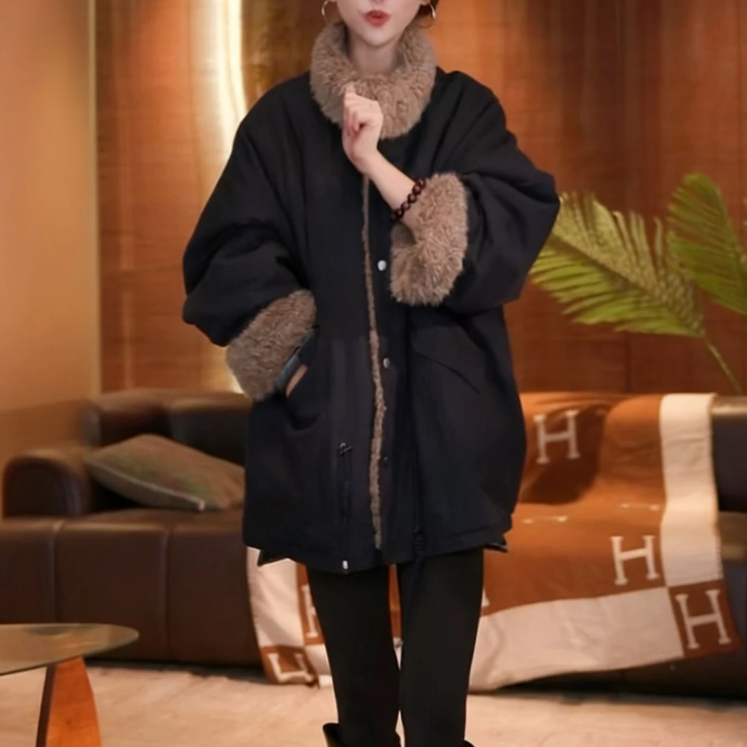 2025秋冬时尚百搭宽松遮肉显瘦中长款设计毛毛拼接双面双穿短外套