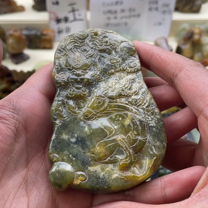 蛇纹石玉颈饰未镶嵌72