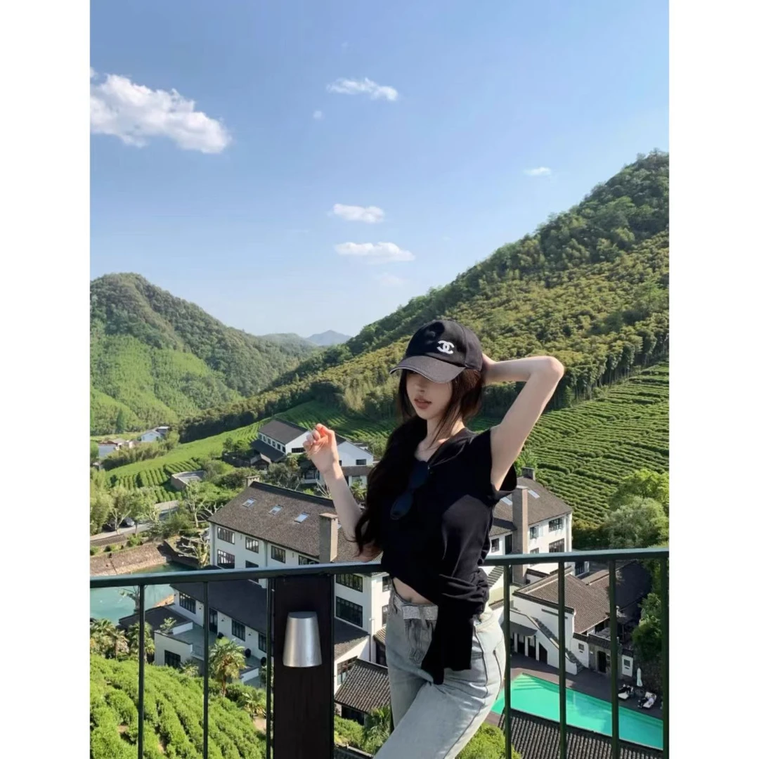 曼曼【韩女随心穿~】性感纯欲腰部扭结褶皱设计感T恤女