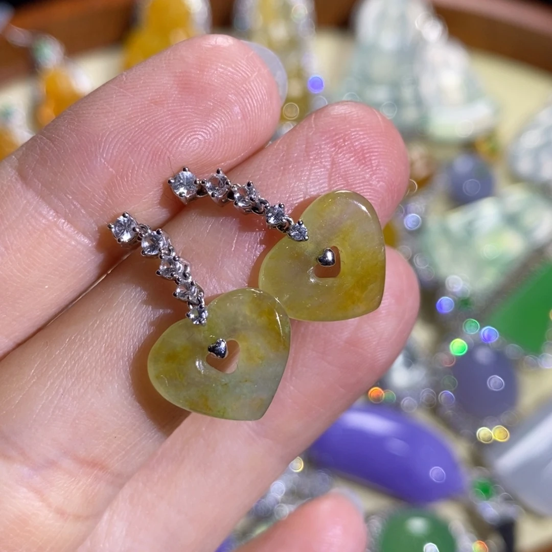 翡翠18K金镶嵌颈饰耳饰