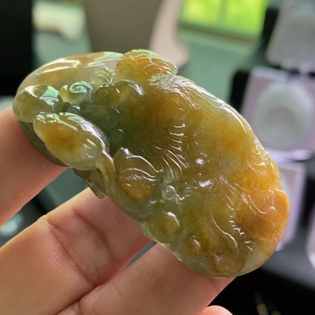 颈饰未镶嵌翡翠冰黄翡
