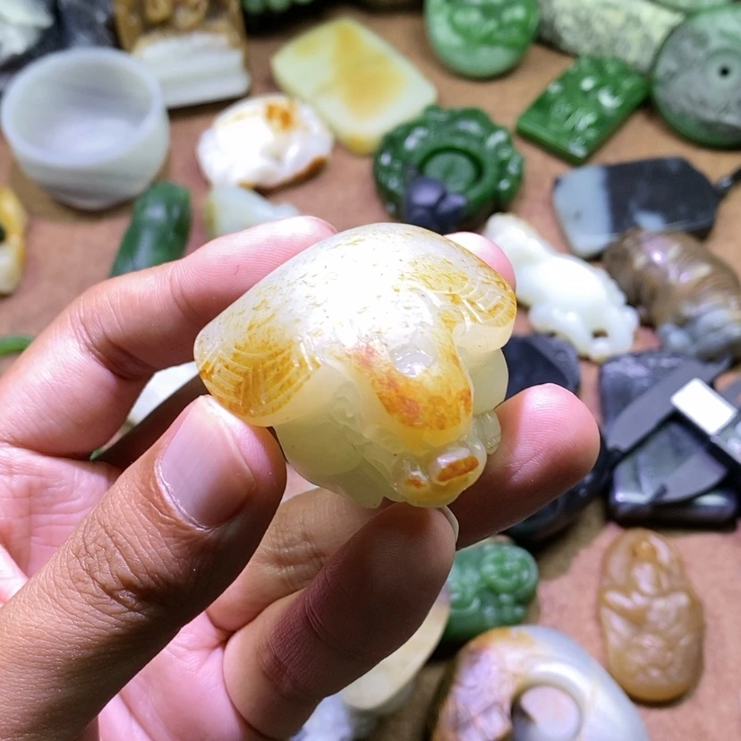 【闪购商品】未镶嵌和田玉挂件哈*人