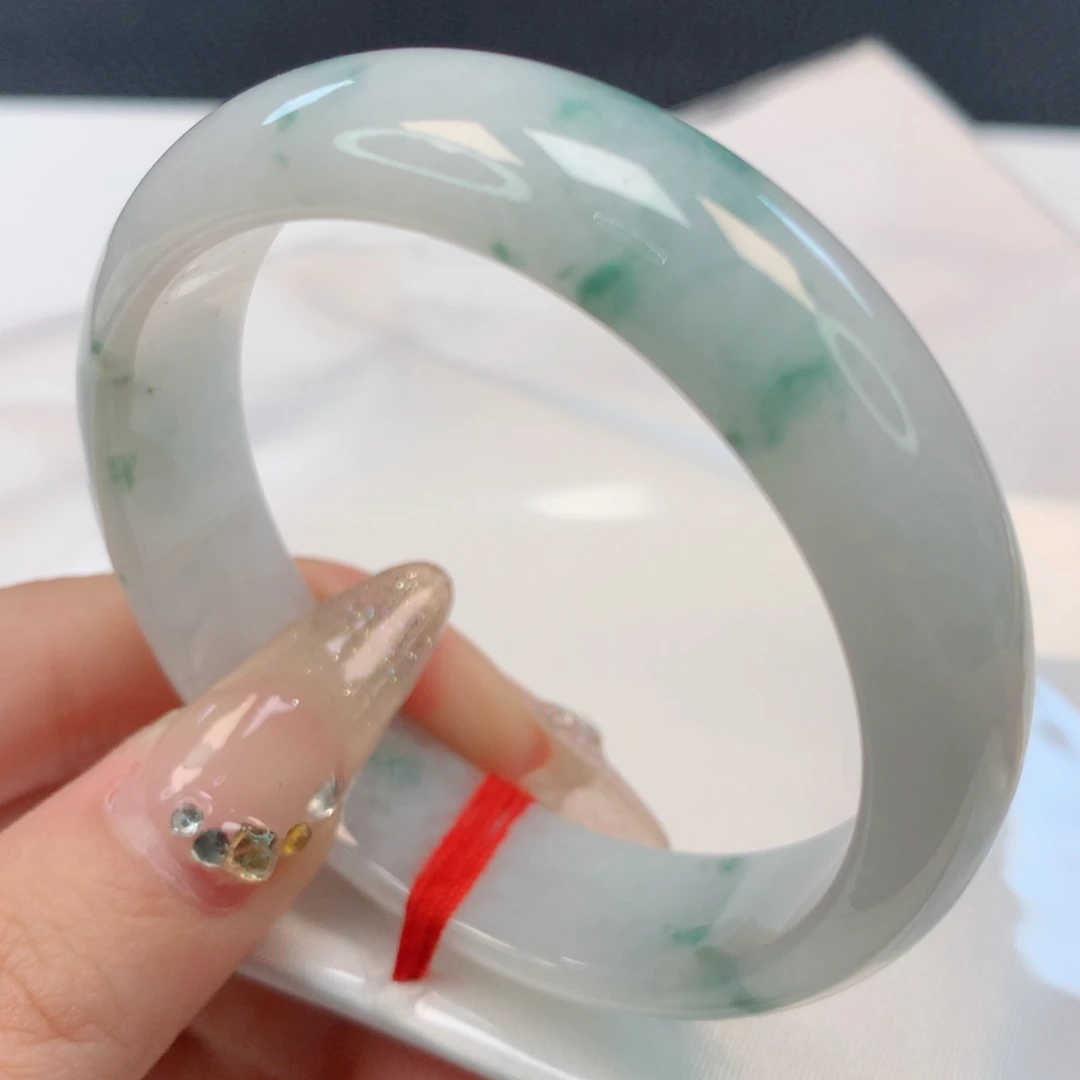 【闪购商品】翡翠手镯未镶嵌51+圈