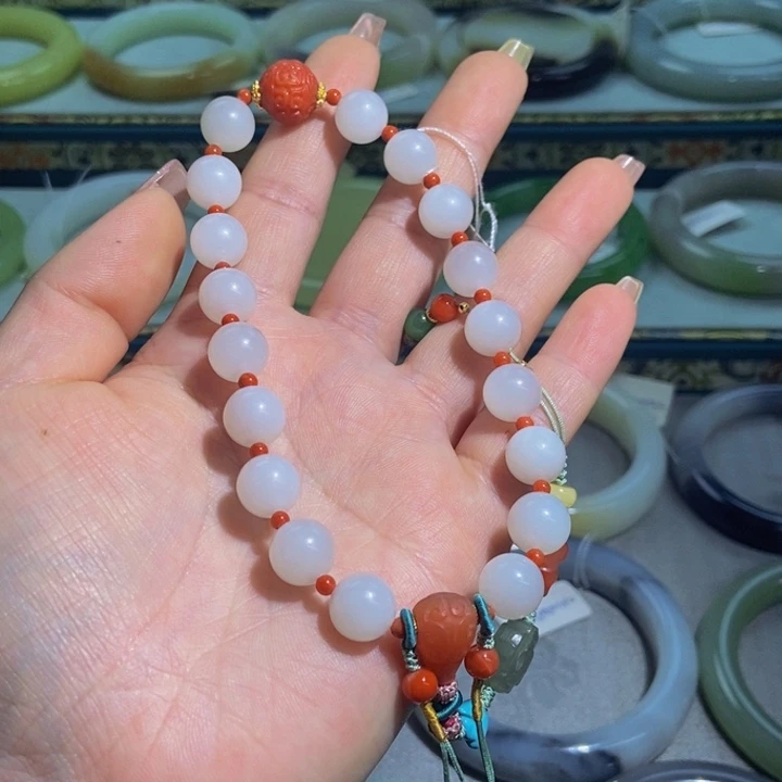 和田玉且末白玉手串未镶嵌