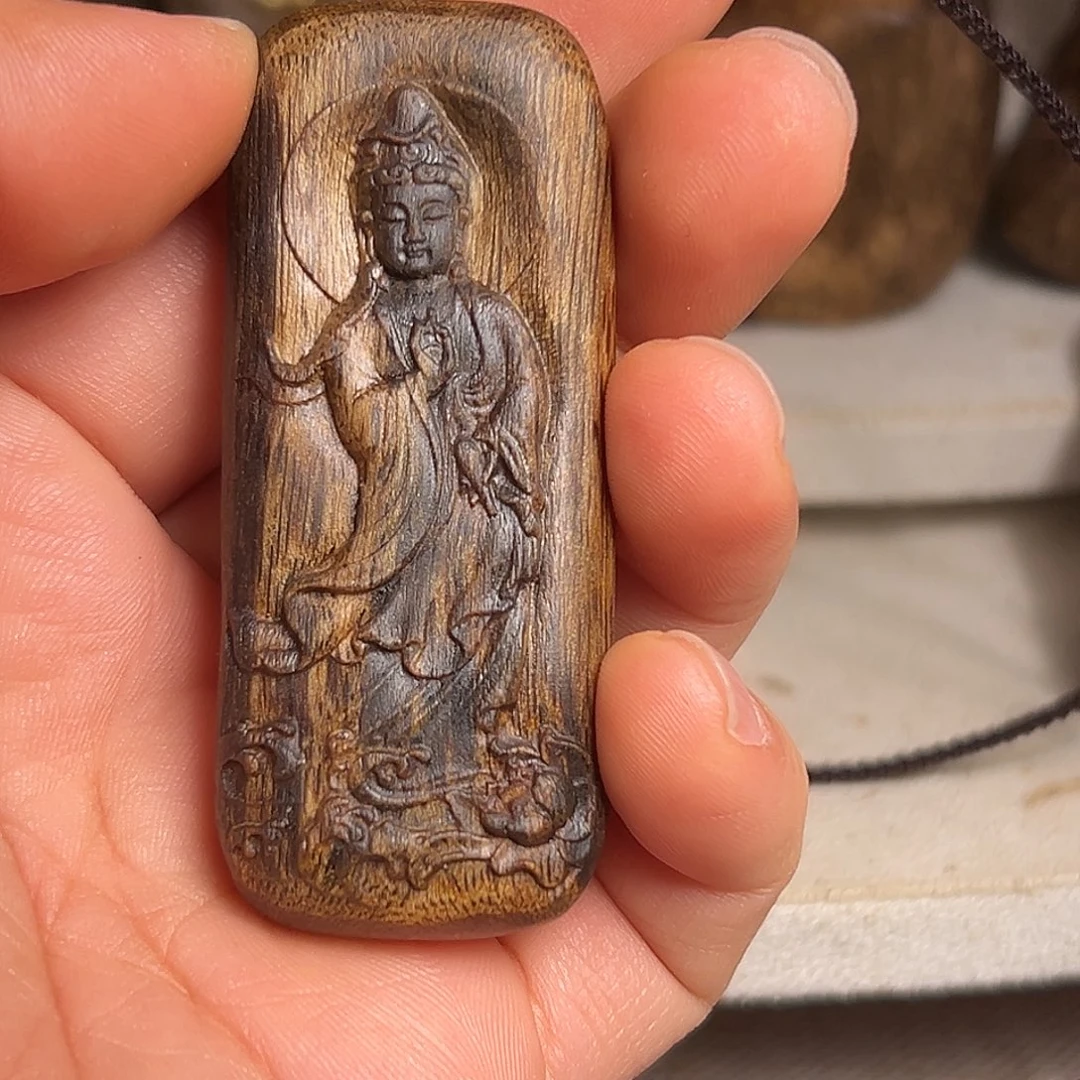 沉香吊坠原母树南海观音