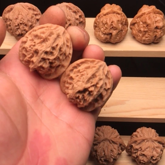 文玩核桃吊坠老树苹果园