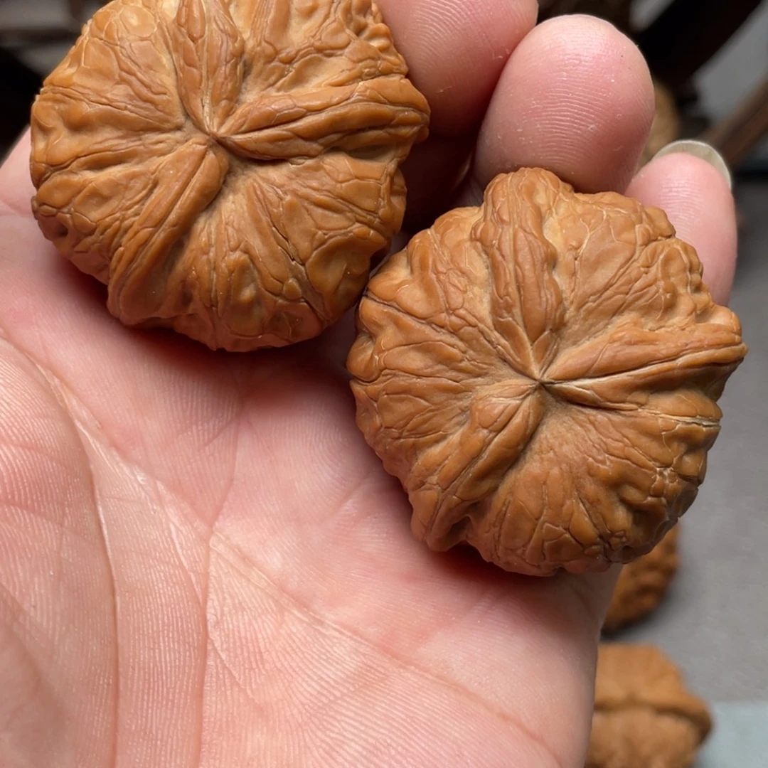 吊坠桃核43/42/42全品元宝三棱