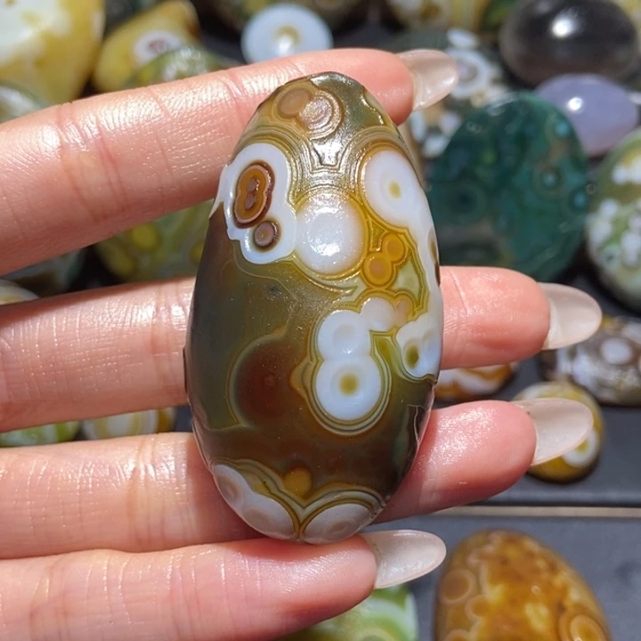 【闪购商品】未镶嵌玛瑙/玉髓珠宝奇石q q