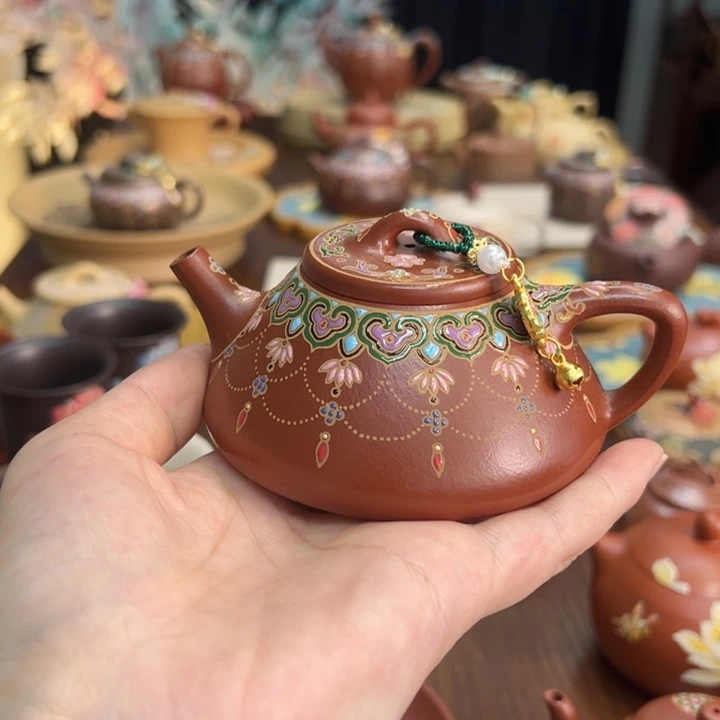 如***行茶壶紫砂紫砂的手工制作工艺也很