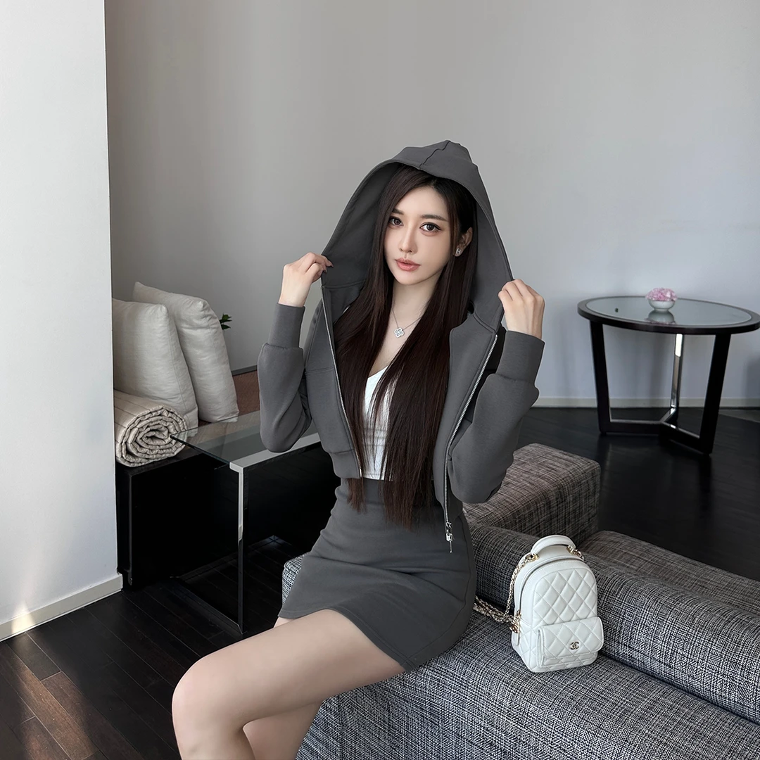 SX善喜墨色空气层修身连帽外套+防走光高腰半身裙韩版休闲套装女