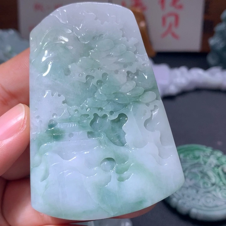 翡翠未镶嵌颈饰保真天然A货翡翠