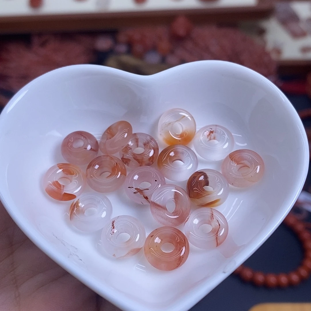 南红玛瑙未镶嵌珠宝半成品多样性发其二