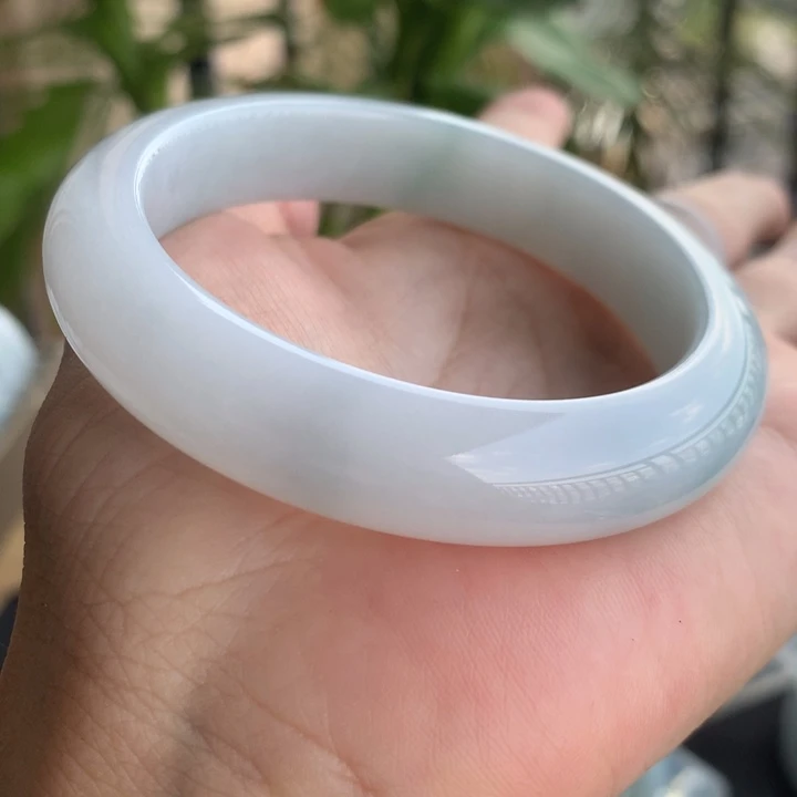 琴***妹定制翡翠未镶嵌手镯54