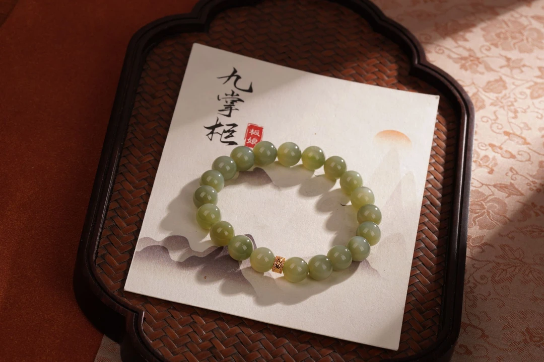 天然碧玉猫眼单圈手串—多样性发其一18k金镶嵌配饰约9mm
