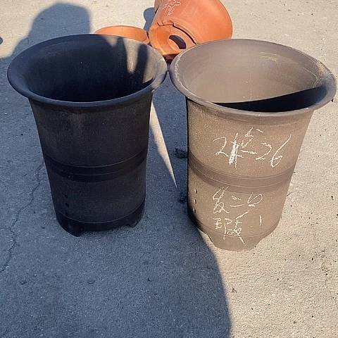 紫砂中国宜兴紫砂花盆＂