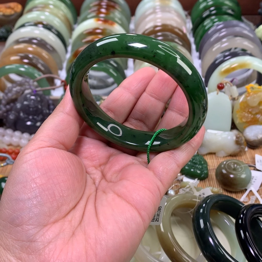 和田玉未镶嵌手镯58_59口径