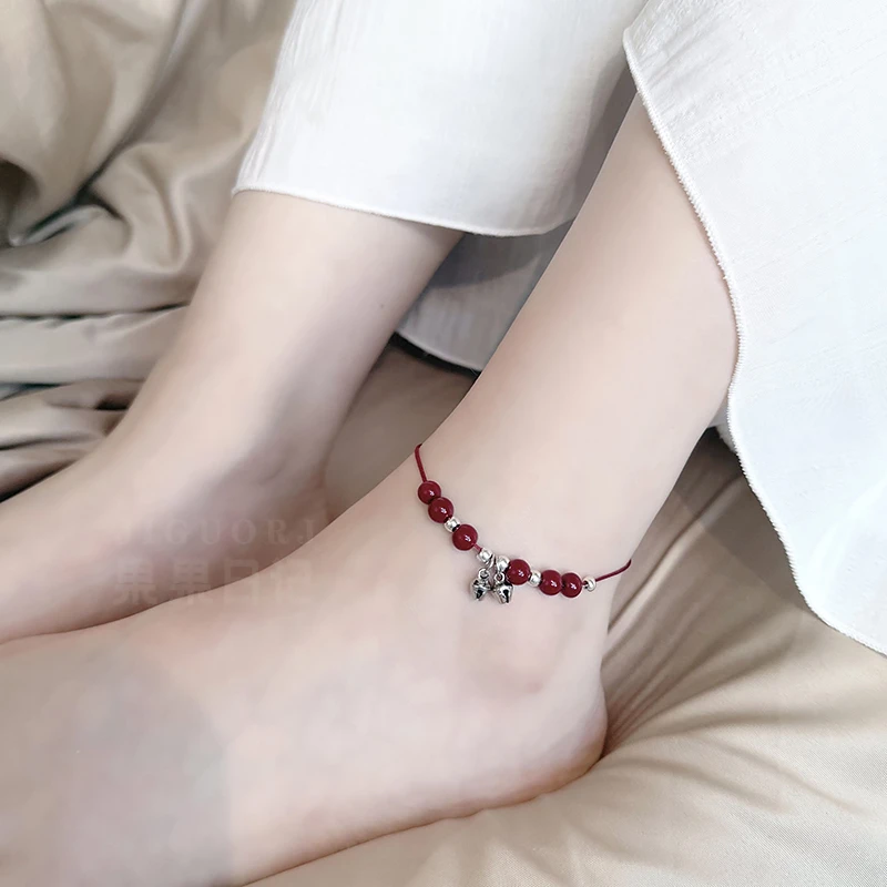 非金属布艺脚链 酒红色喜庆红绳脚链女潮女生轻奢精致小铃铛脚绳