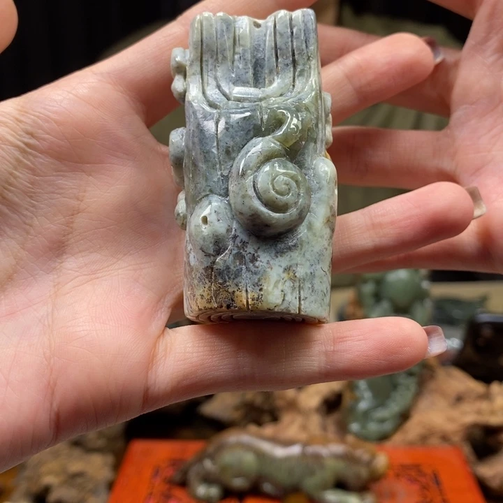 岫岩河磨玉（透闪石质玉）颈饰未镶嵌