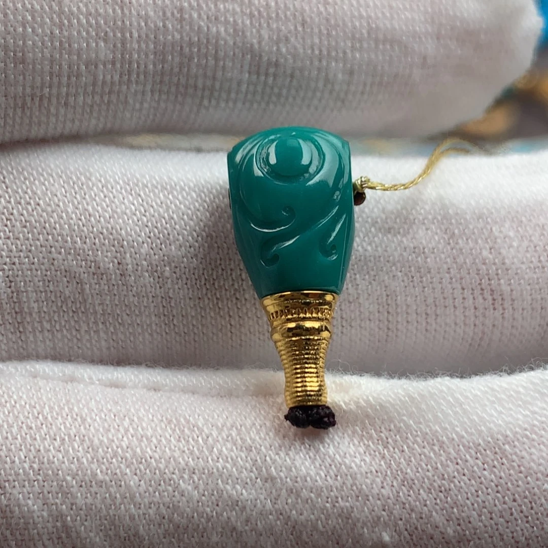 绿松石18K金镶嵌绿松石8*8mm