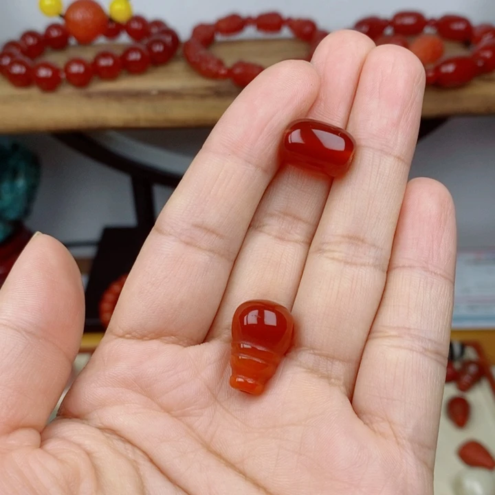 .****未镶嵌颈饰玛瑙/玉髓