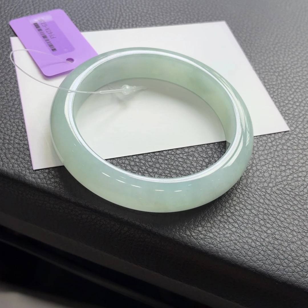 翡翠手镯未镶嵌缅甸a货翡翠手镯