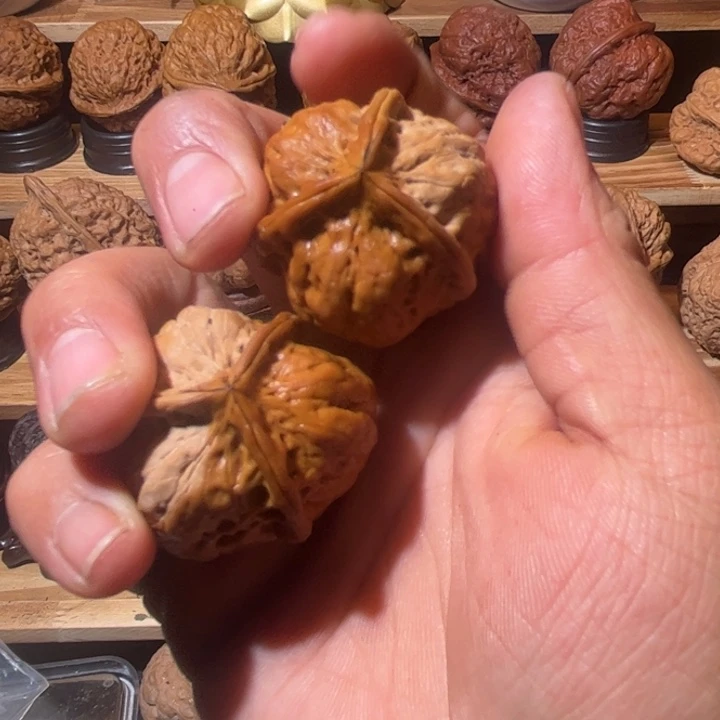 文玩核桃吊坠滇西105