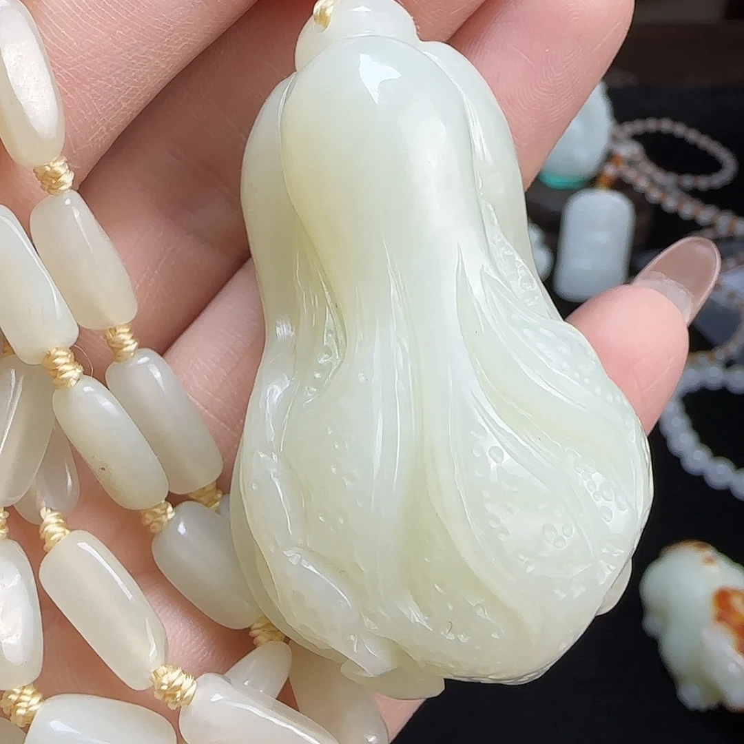 和田玉未镶嵌颈饰定制发货