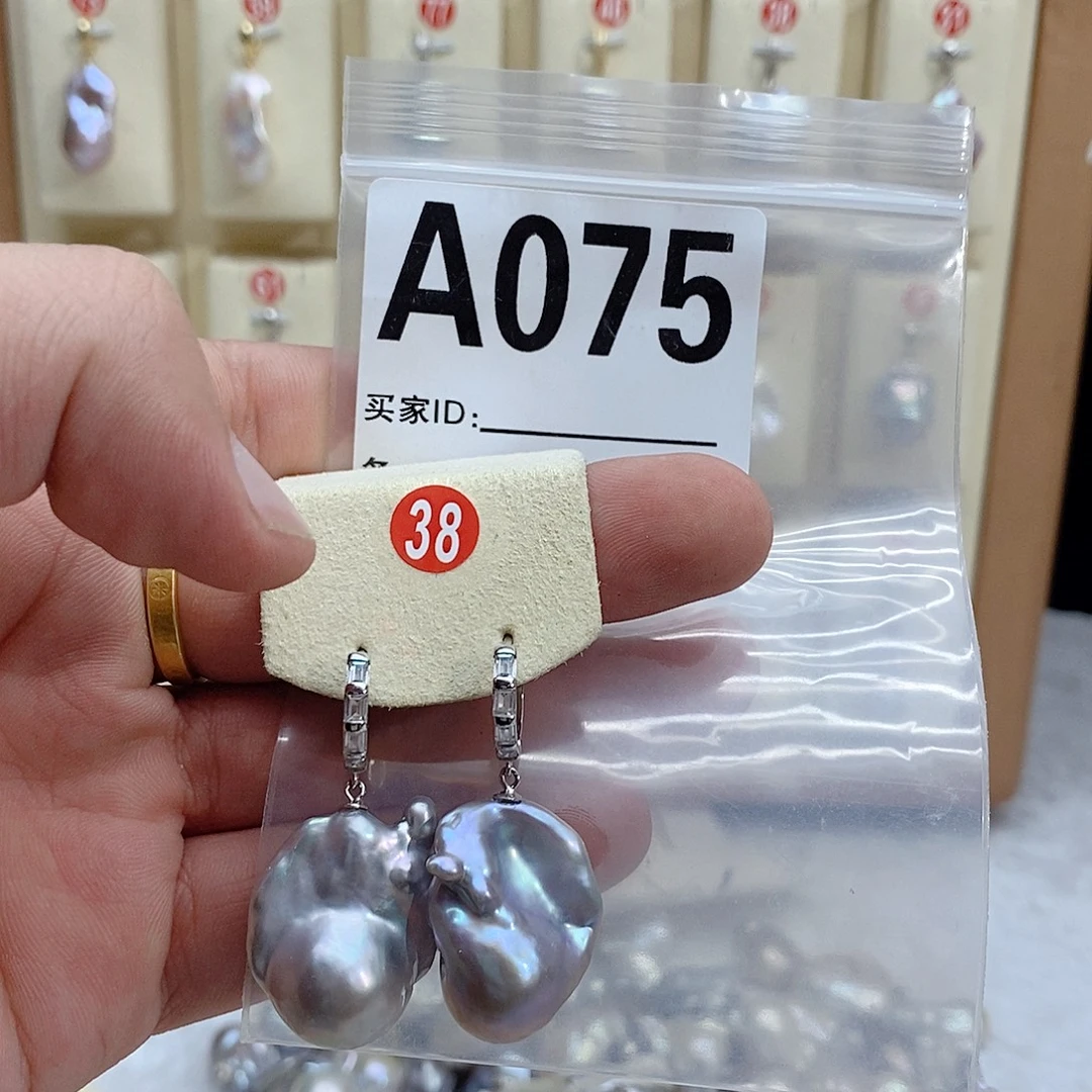 银S925镶嵌淡水珍珠颈饰