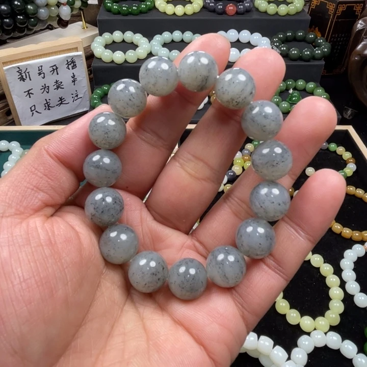 和田玉手串未镶嵌