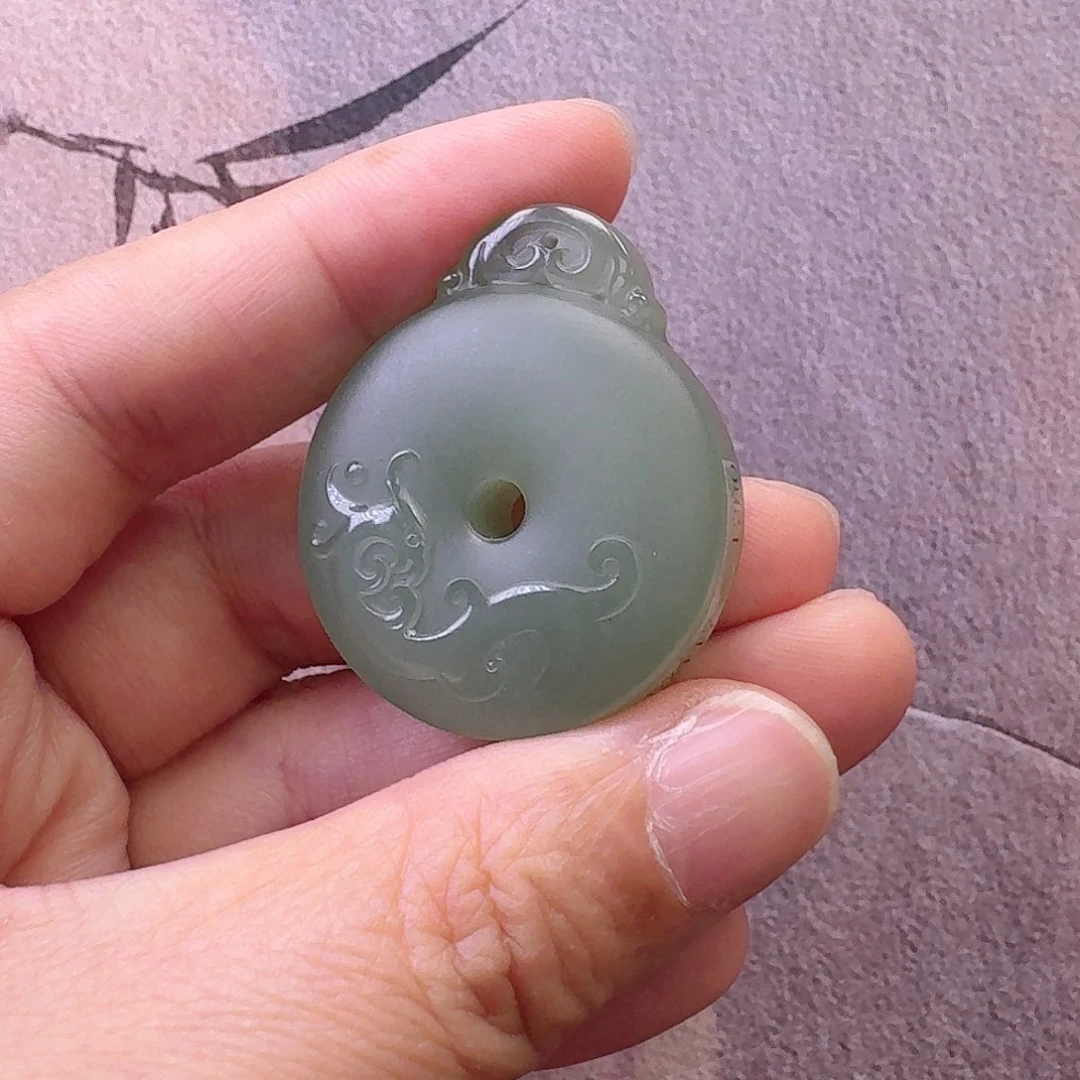 和田玉吊坠未镶嵌