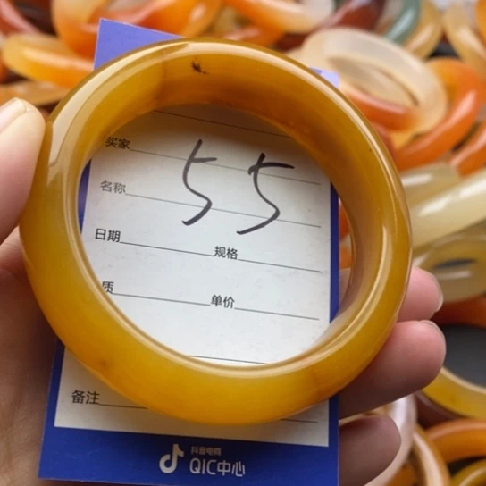 石英质玉未镶嵌手镯