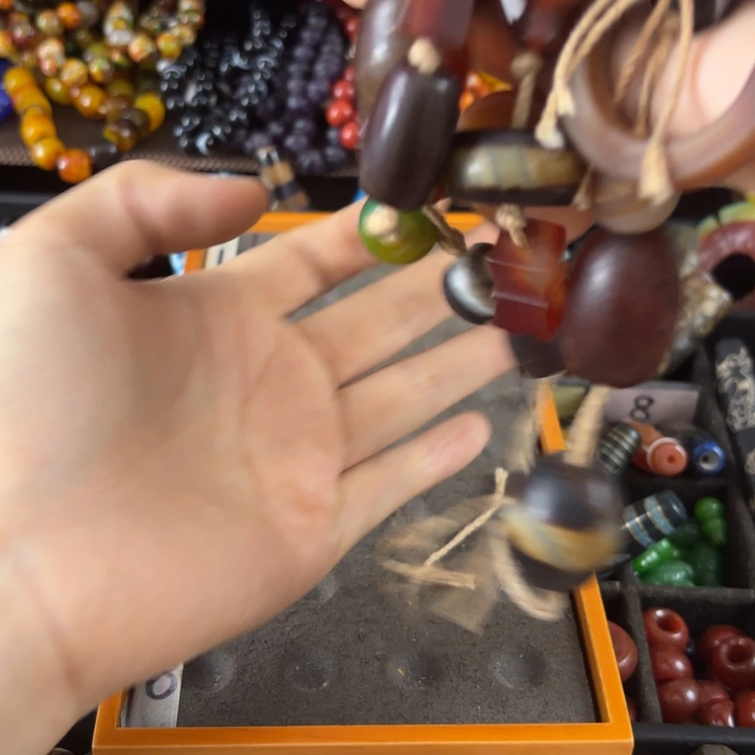 珠***珠玛瑙/玉髓颈饰未镶嵌