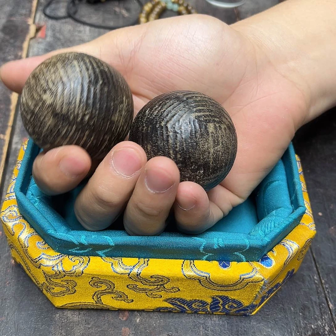 大叶紫檀（黑酸枝木类）