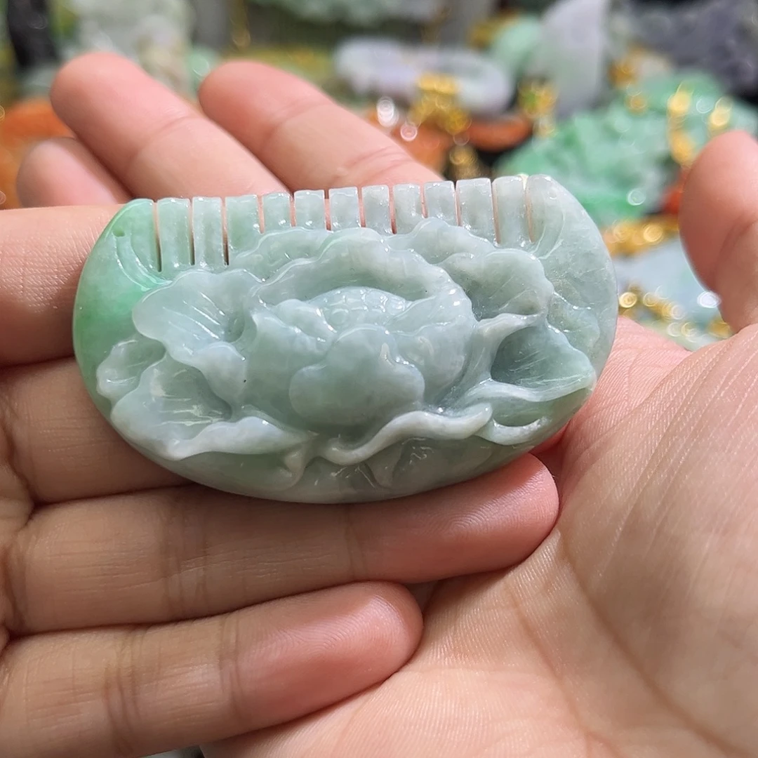 翡翠未镶嵌颈饰待编织