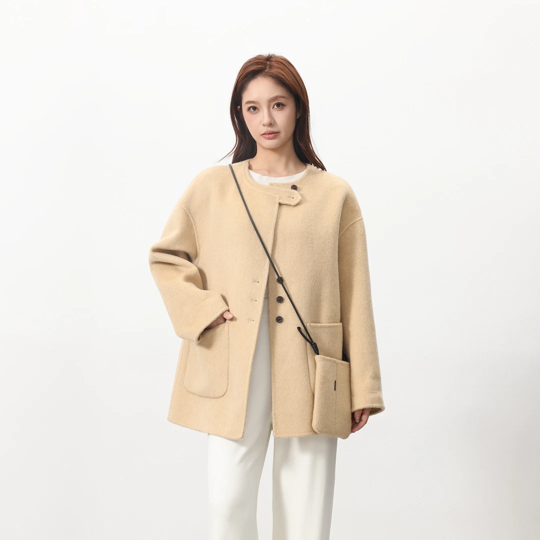 革美 时尚短款圆领大衣MNE81393