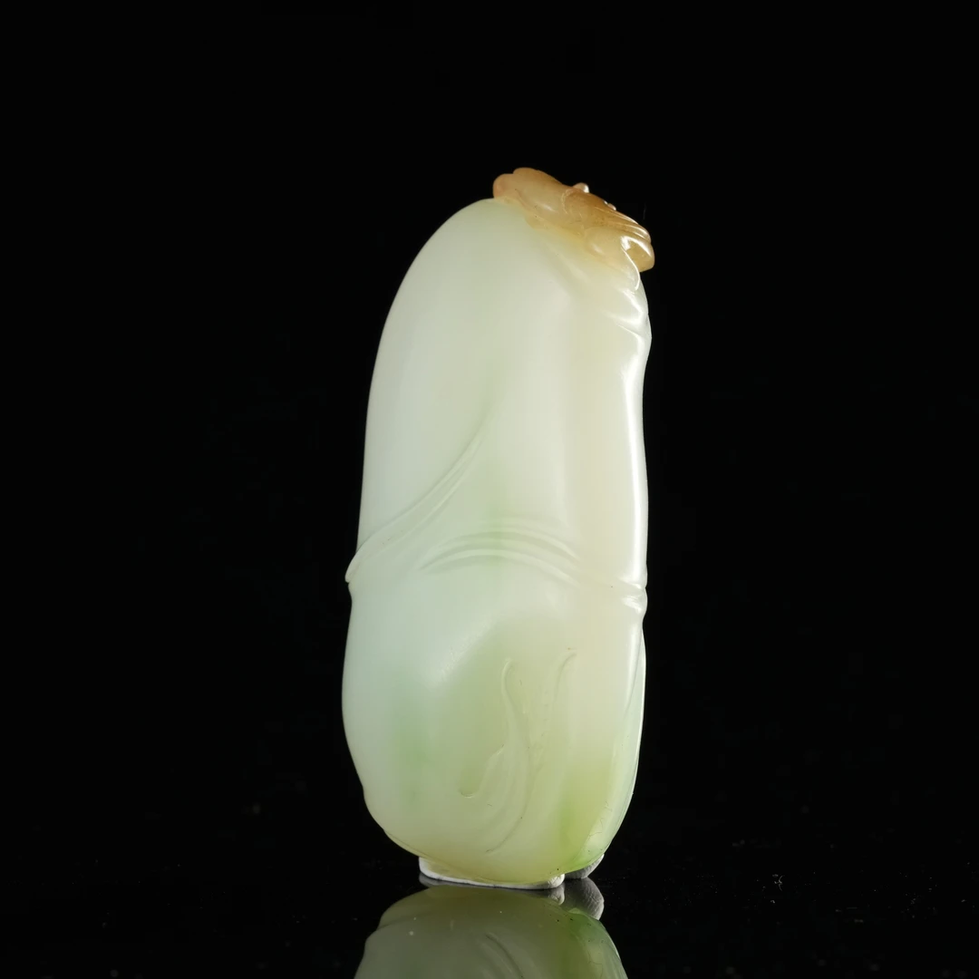 Y0653和田玉挂件翠青三色竹节