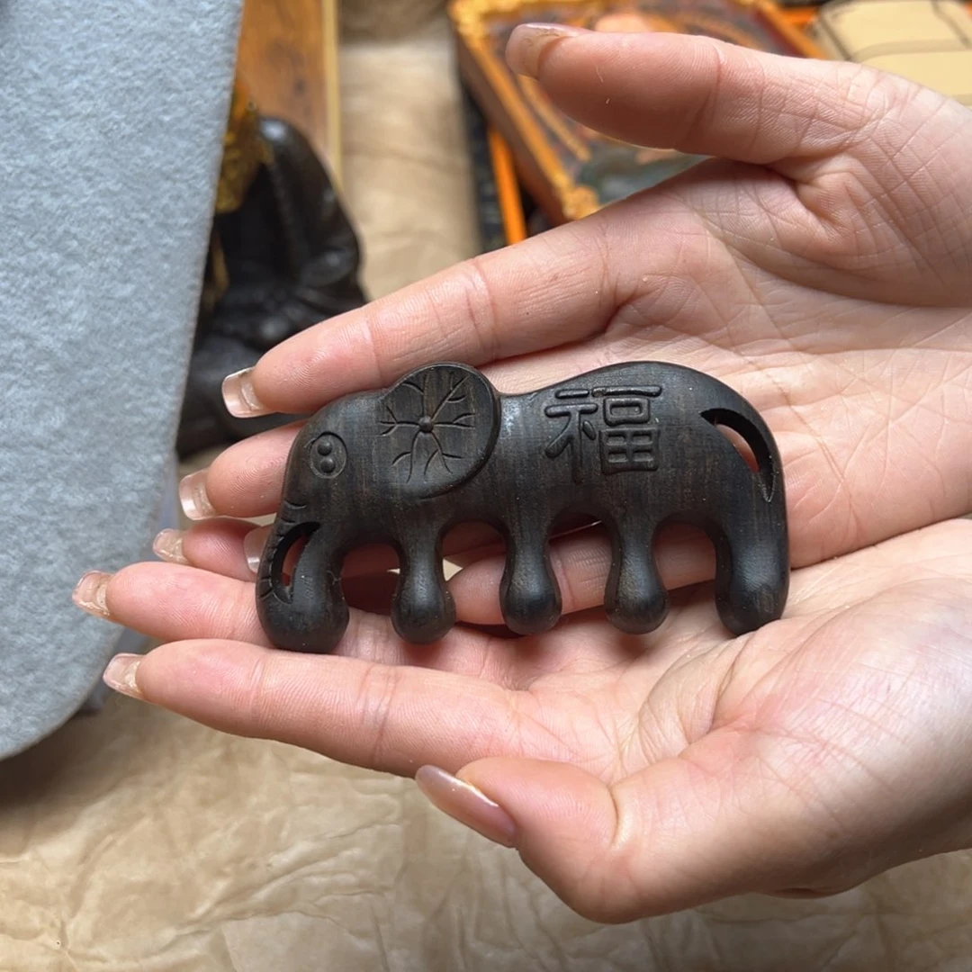 大叶紫檀（黑酸枝木类）