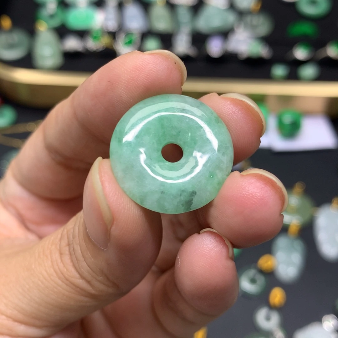 吊坠(不含链)未镶嵌翡翠有纹裂