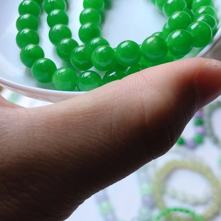 瑞***）无非金属卡8项链啦绿色