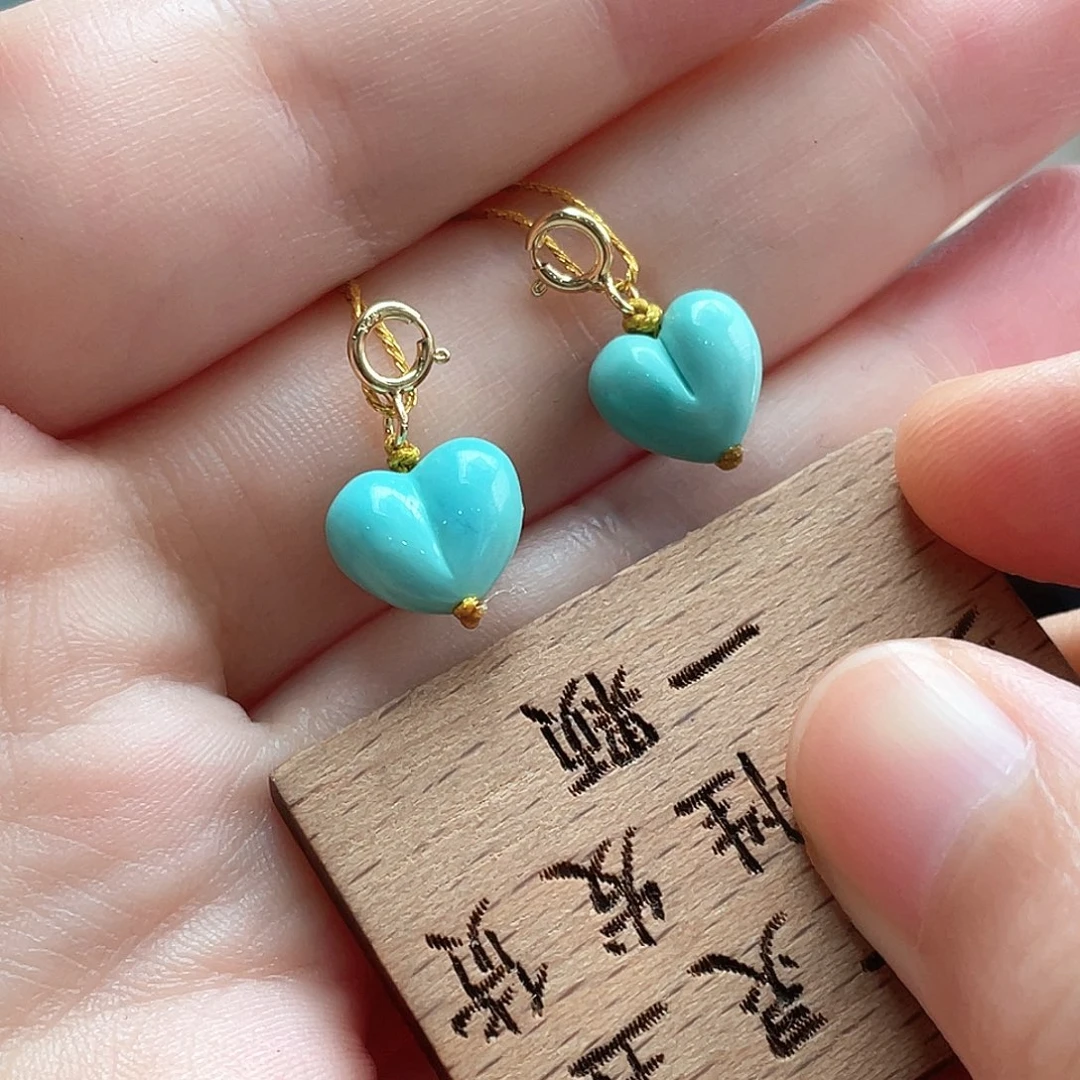 未镶嵌绿松石颈饰