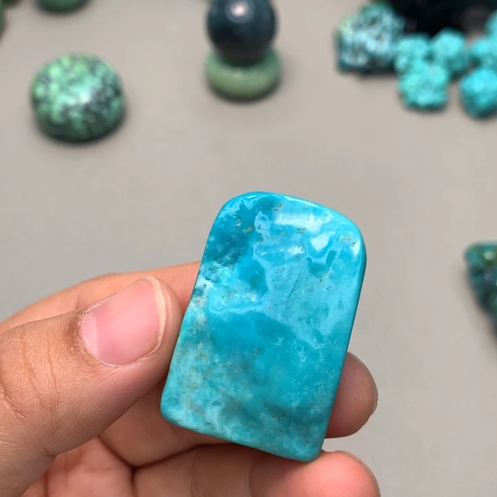 未镶嵌绿松石颈饰