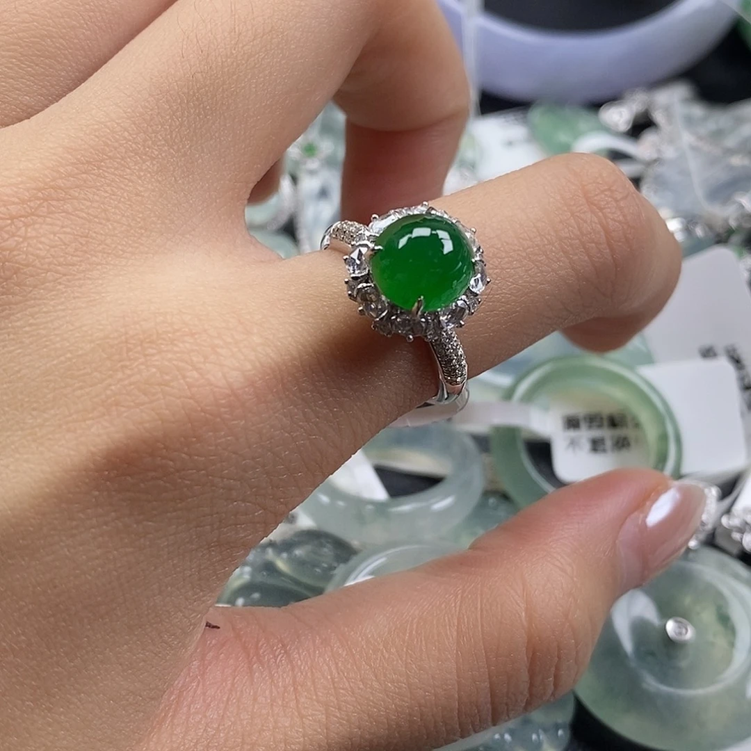 翡翠18K金镶嵌戒指16.5