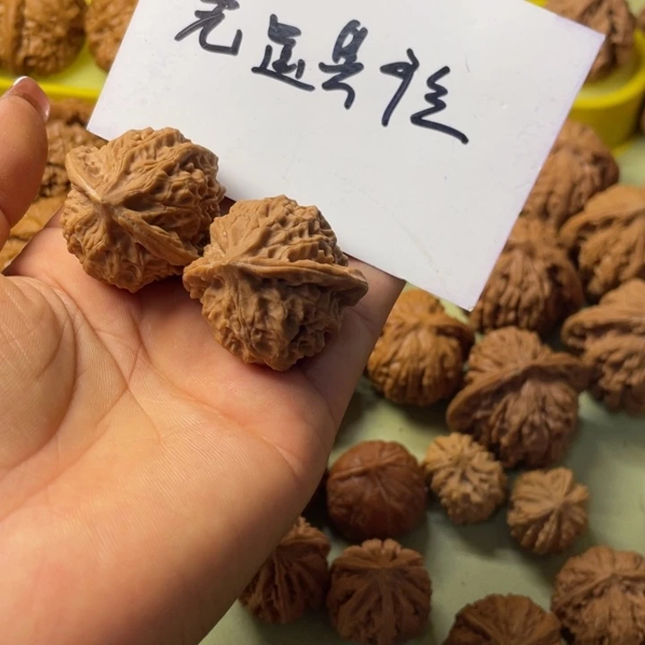 老***K手把件雕刻和他宫灯