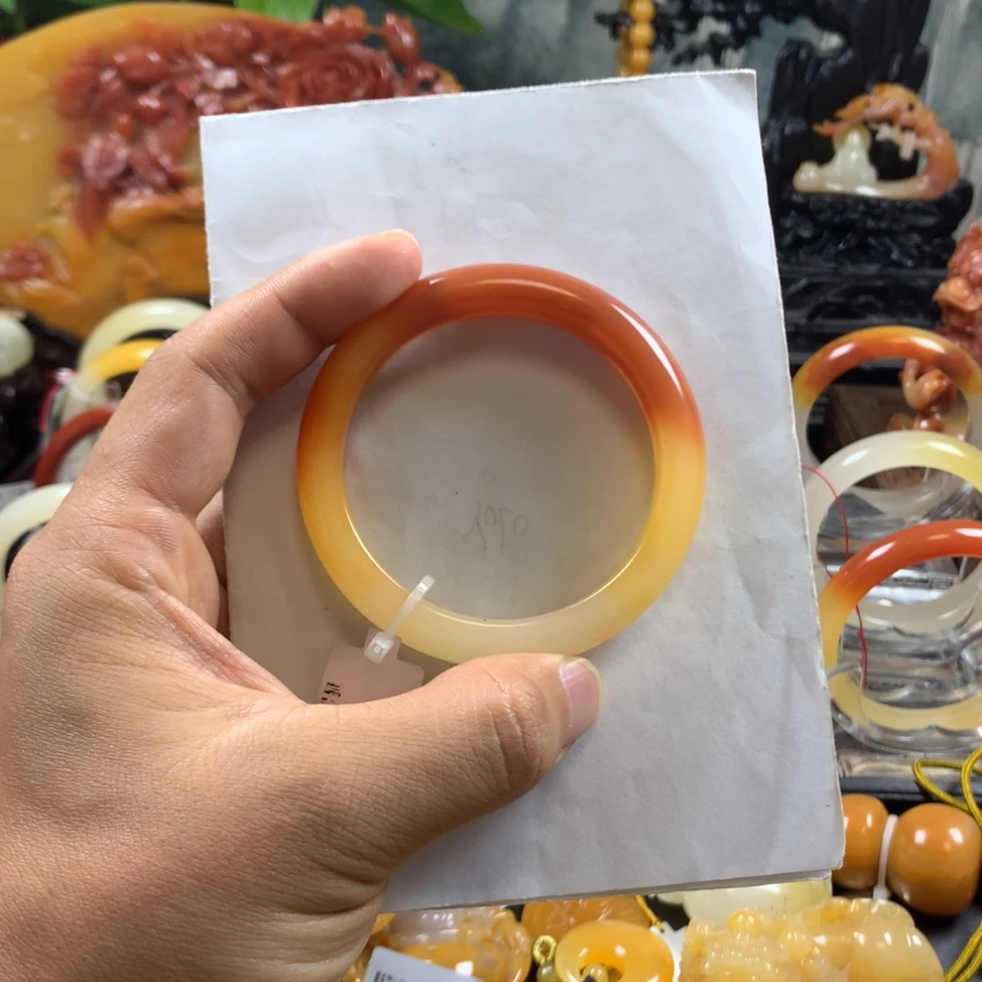 石英质玉（黄龙玉）未镶嵌手镯N***呀