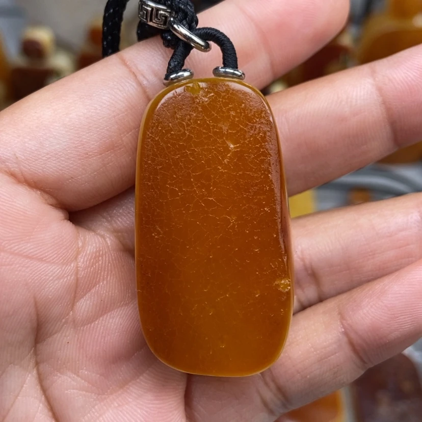 【闪购商品】琥珀颈饰未镶嵌